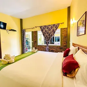 Guest house Lanta Baan Nok